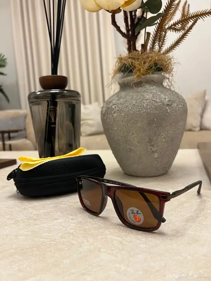 لعشاق النظارات 21