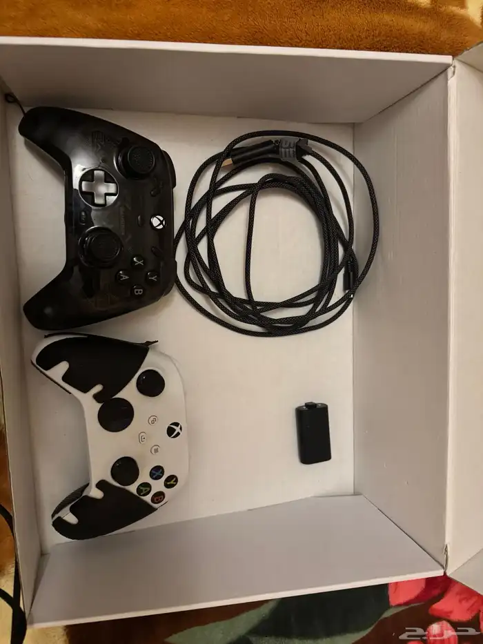 اكسبوكس سيريس اس مع يدين و سماعه و هاردسك ssd تيرا 8