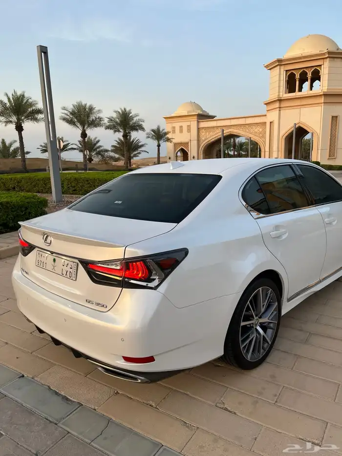 لكزس GS350. 2018 65