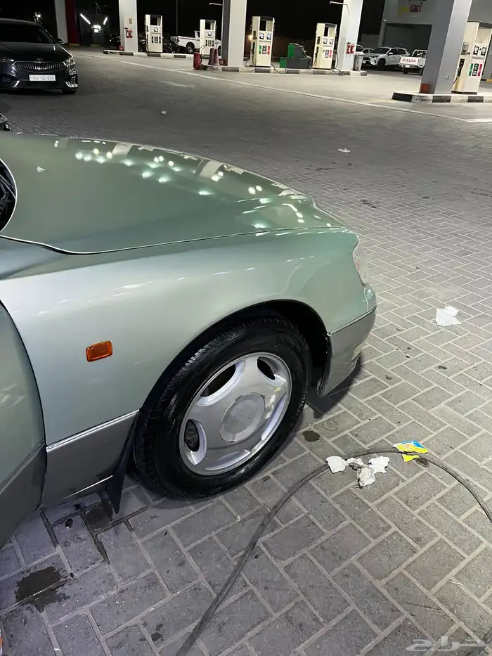 للبيع لكزس 400 LS 34