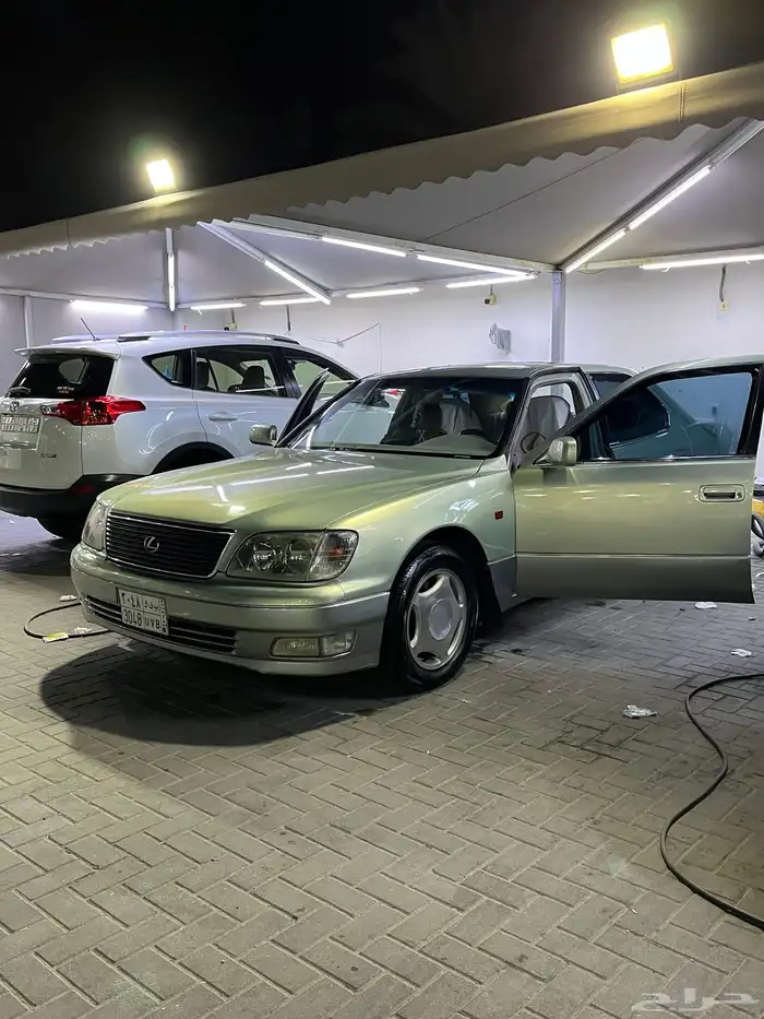 للبيع لكزس 400 LS 35