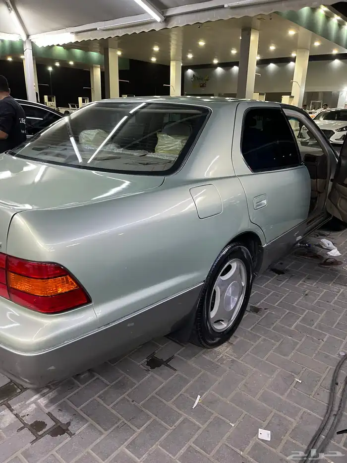 للبيع لكزس 400 LS 36