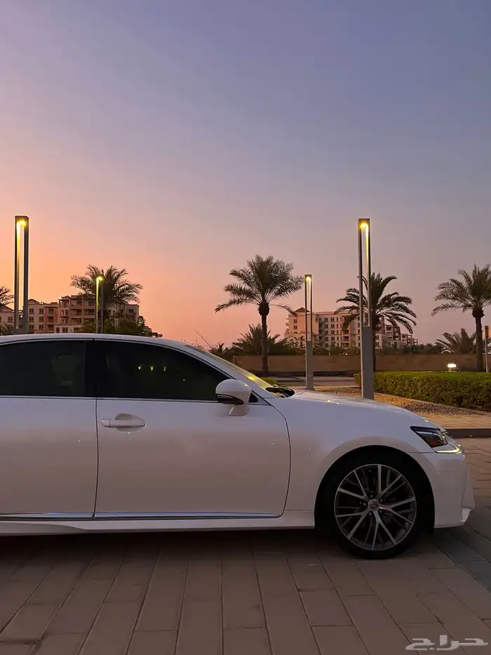 لكزس GS350. 2018 10