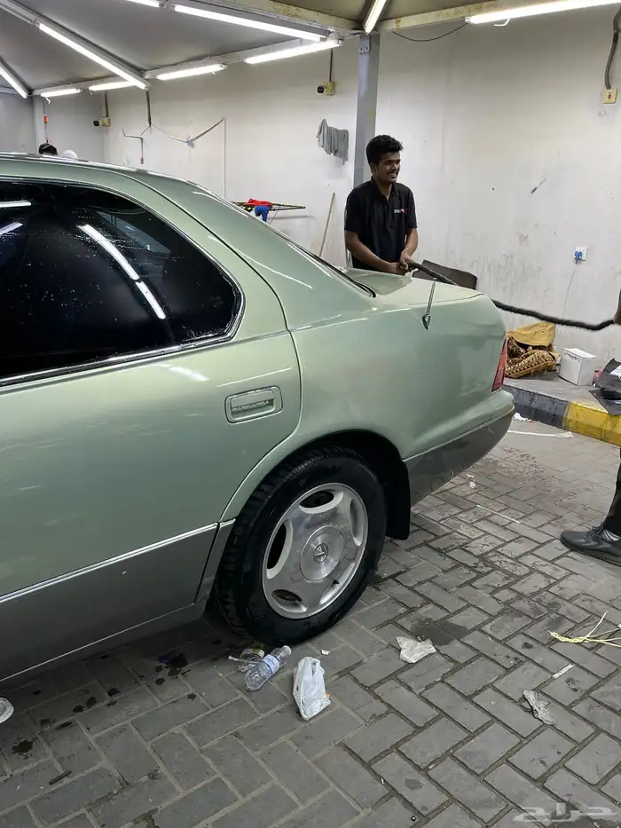للبيع لكزس 400 LS 32