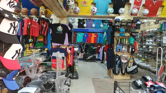 محل للمستلزمات الرياضيه 2