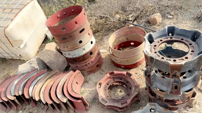 برامك وشقف وجنوط 24 للبيع وعدد 8 كفرات وجنوط مقاس جنط 20 3