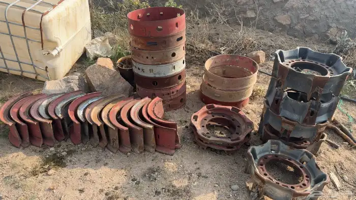 برامك وشقف وجنوط 24 للبيع وعدد 8 كفرات وجنوط مقاس جنط 20 4