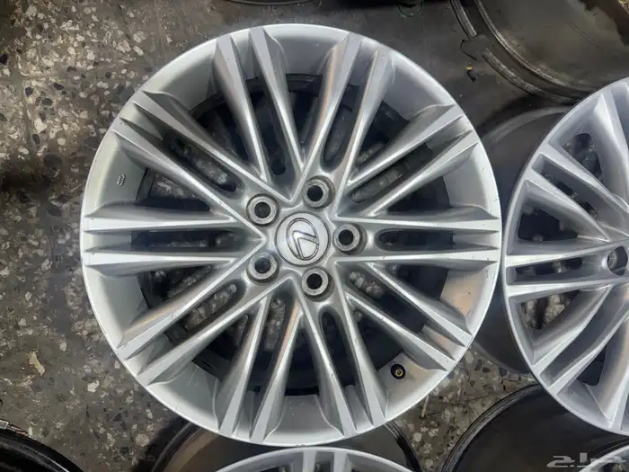 جنوط لكزس ES350 مقاس 17 اصلي وكاله 5