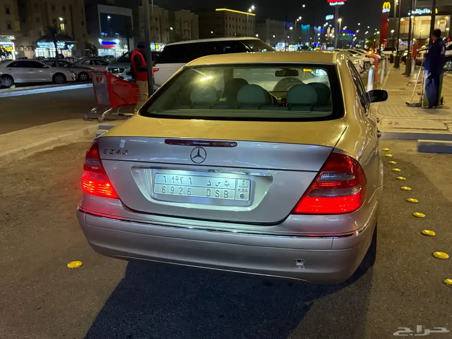 مرسدس E2005 W211 17