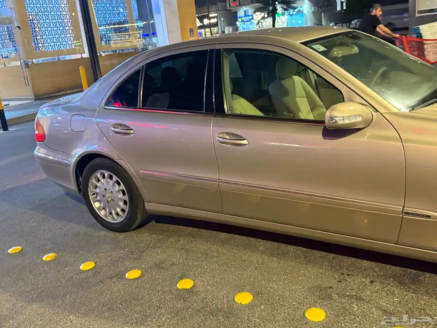 مرسدس E2005 W211 18