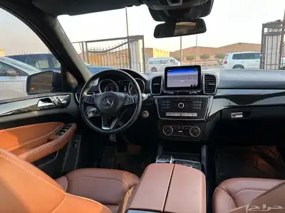 مرسيدس gle مخزن 2018 عداد 40 الف فل كامل جفالي 19