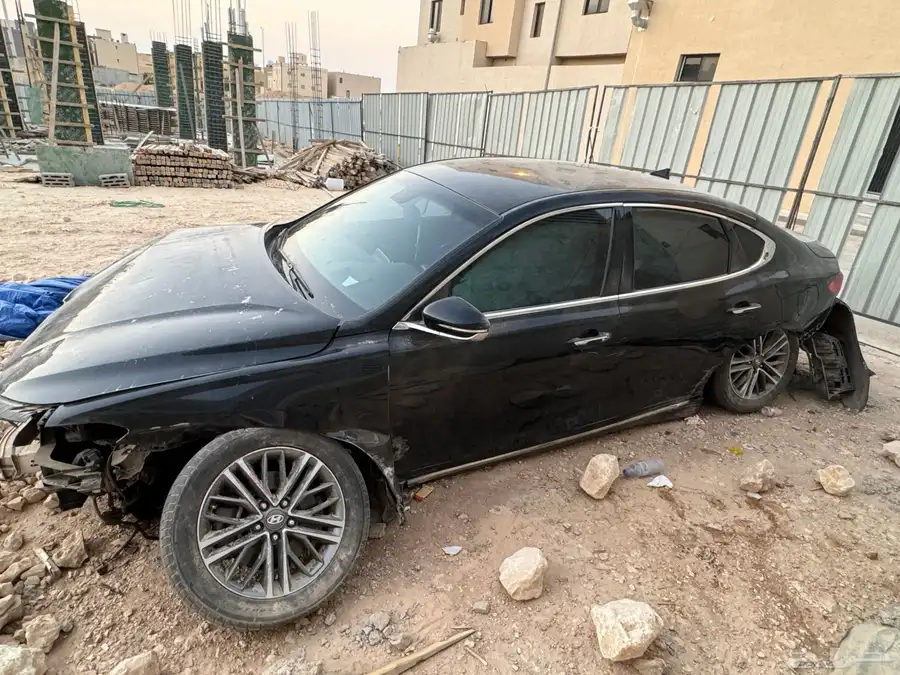 أزيرا مصدوم 0
