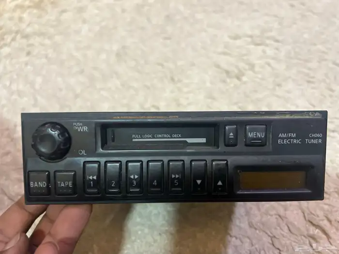 خوذة و سفتي جاكيت و مسجل Nissan 13