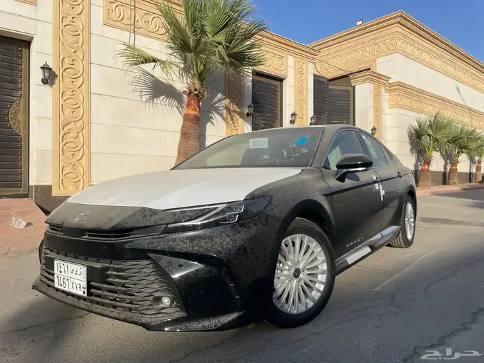 كامري نص فل Le اسود 2025 0
