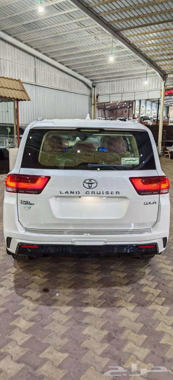 تويوتا لاند كروزر GXR L5 بنزين خليجي ممشي 1900 م 2025 22