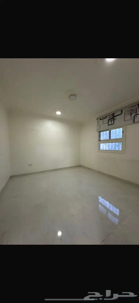 شقة للايجار حى عكاظ 0