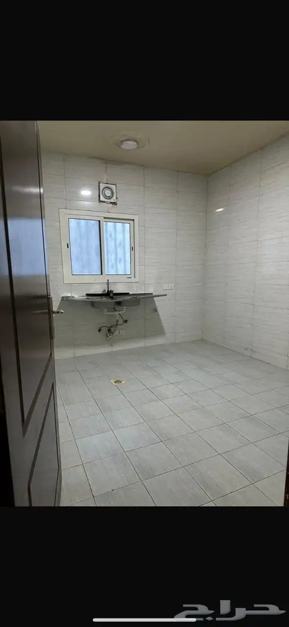 شقة للايجار حى عكاظ 3