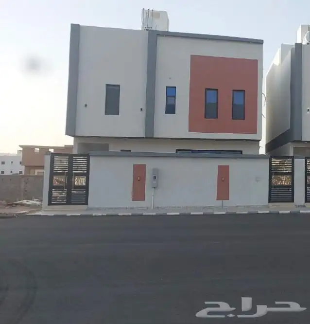 فيلا للبيع في الحمراء 0