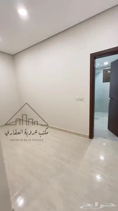 للبيع فيلا نص ارض ثلاث ادوار  تبوك حي  الريان 16
