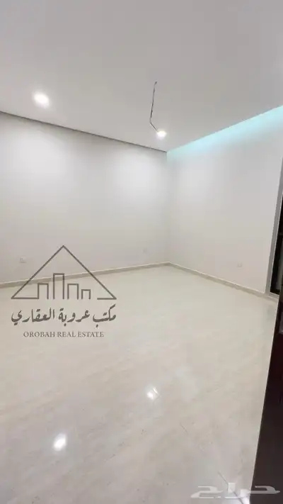 للبيع فيلا نص ارض ثلاث ادوار  تبوك حي  الريان 15