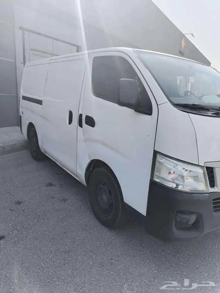 باص نقل نيسان 2015   Nissan Urvan Van 2015 2