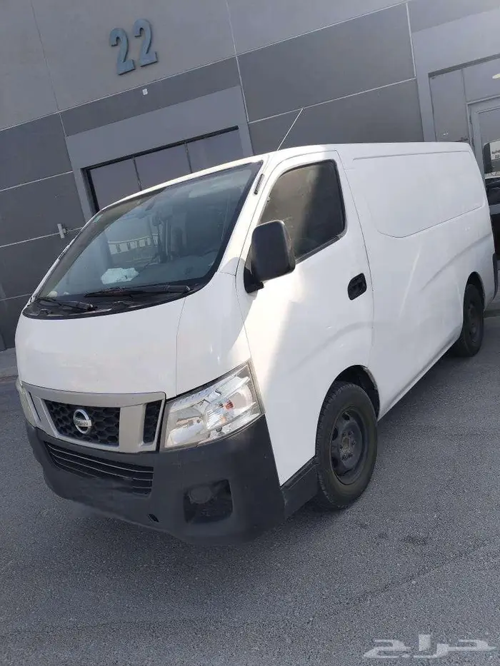 باص نقل نيسان 2015   Nissan Urvan Van 2015 3