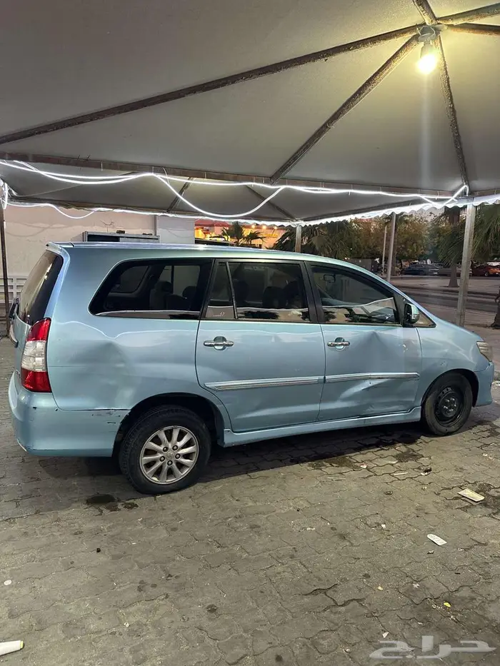 Toyota Inova 5