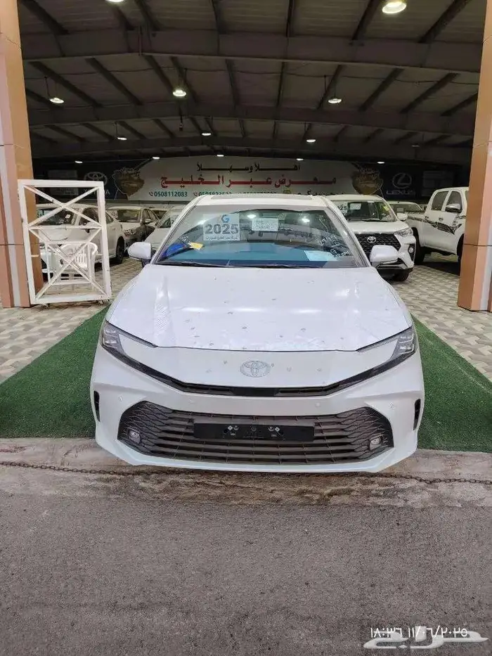 كامري بنزين LE نص فل فتحة 2025 جميع الالوان 0