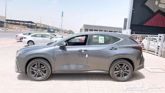 لكزس NX350 ستاندر بنزين 2025 2