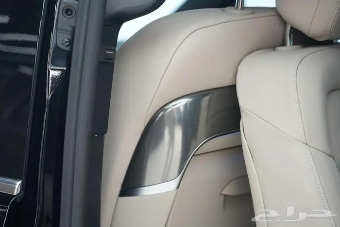 مرسيدس V 300 حصري موديل 2025 أصفار خليجي أسود بيج 13