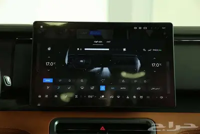 استمتع برحلة فاخرة مع روكس 01 6 مقاعد VIP 2025 29