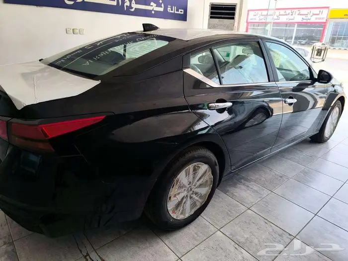 نيسان التيما ستاندر 2025 10