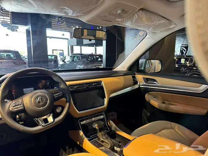 ام جي RX8 2023   استاندر عرض سفنز 9