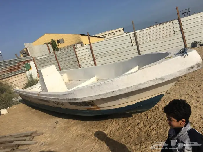 قارب للبيع بدون مكينه قارب فقط 0