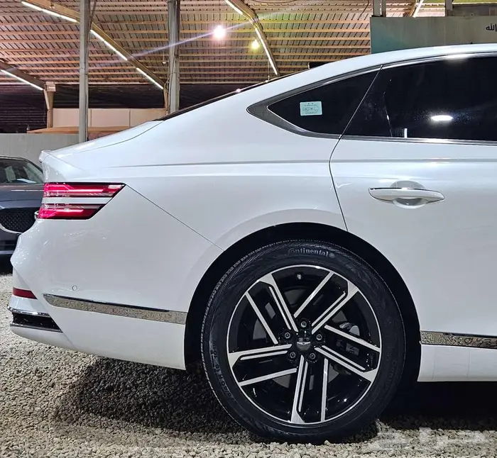 جينسيس G80..2025 بلاتينيوم 21
