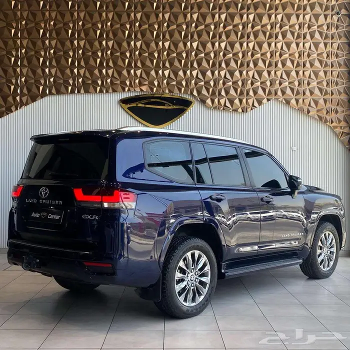 TOYOTA LAND CRUISER GXR TWIN TURBO 2023 BLUE 4