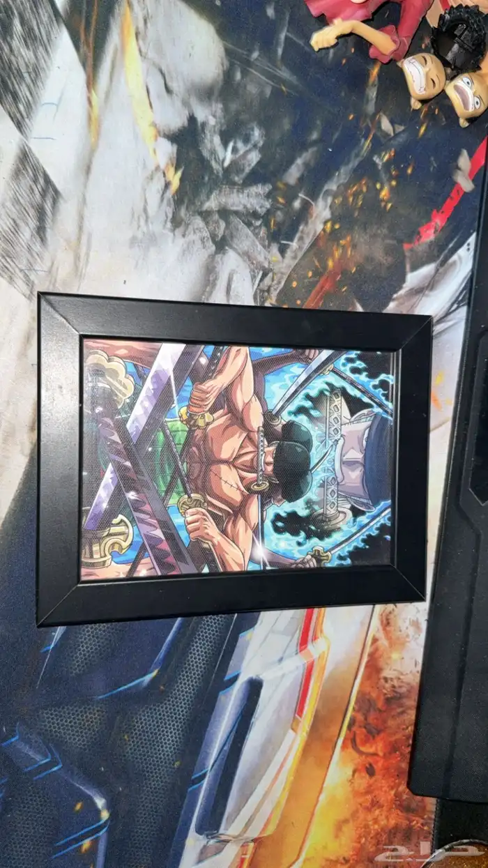 للبيع لوح انمي و لوح لرف و زينه 8