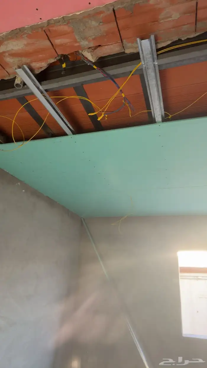 تنفيذ جميع اعمال الحداده والجبس بأحتراف 15