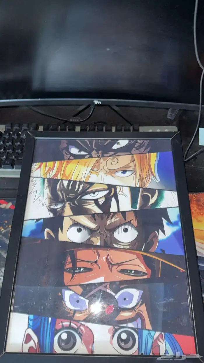 للبيع لوح انمي و لوح لرف و زينه 0