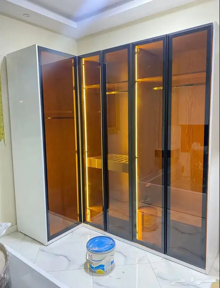 تفصيل غرف نوم وتركيب ديكورات خشبية والتنجيد ودهان الأبواب 2