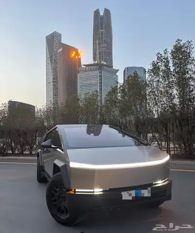 Cybertruck- للإيجار سايبر ترك 3