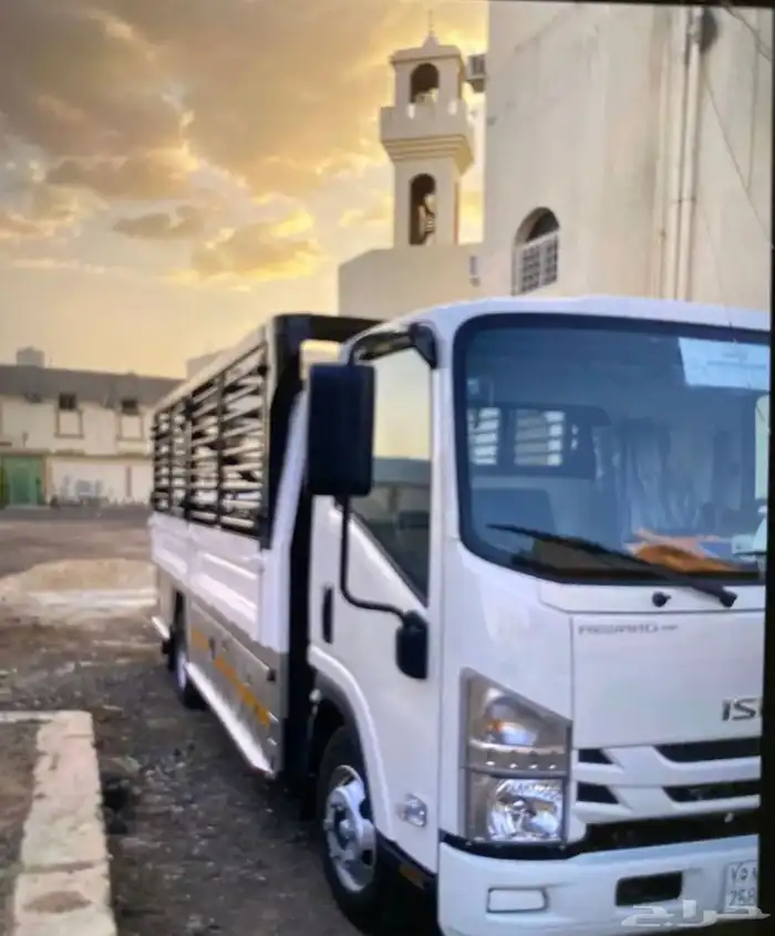 دينا شبك للايجار مشاوير داخل المملكة 0