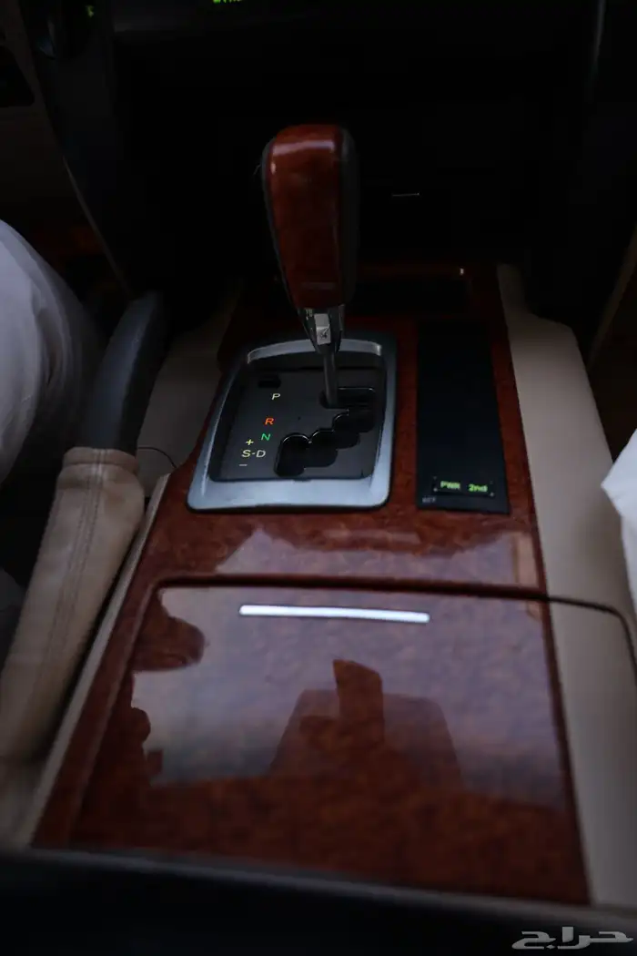 لاندكروزر 2013 V8 رقم 3 GXR تم البيع 15