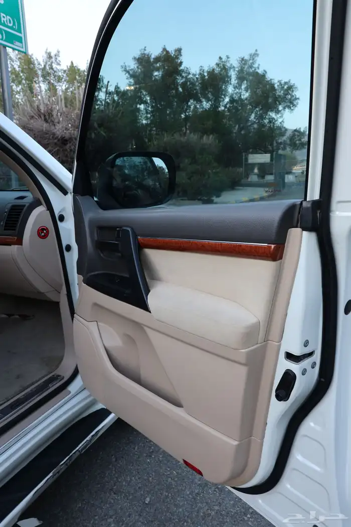 لاندكروزر 2013 V8 رقم 3 GXR تم البيع 11