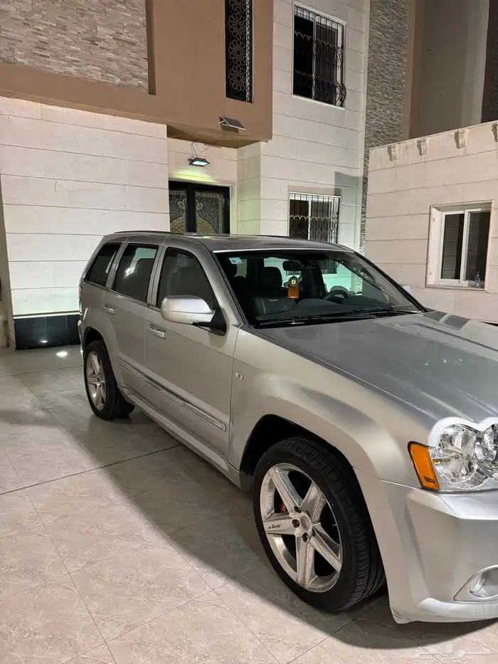 جيب قراند شروكي srt8 2007 1