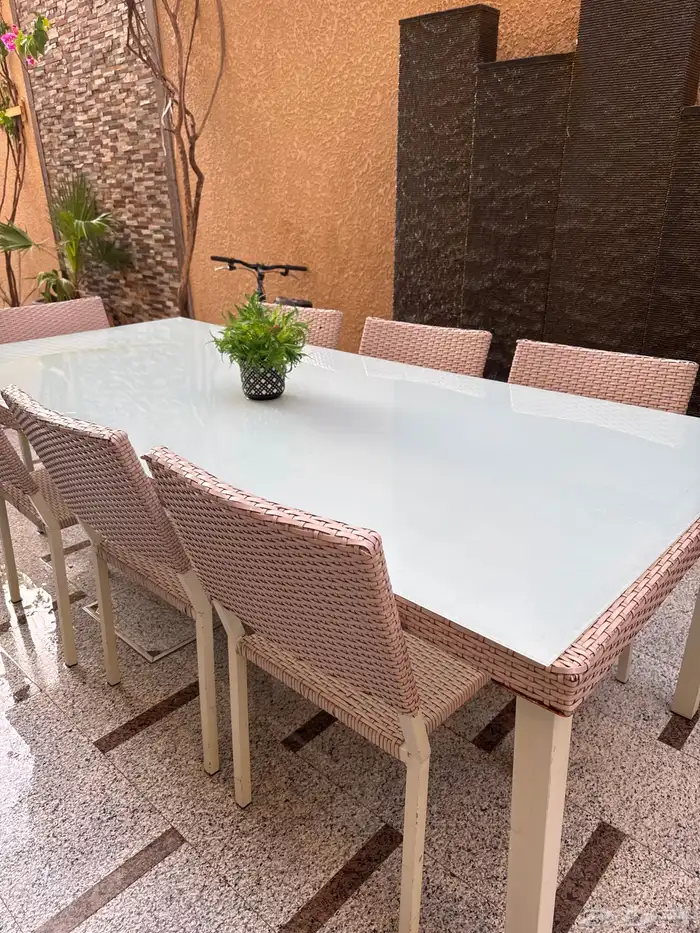 طاولة طعام خارجيه 2