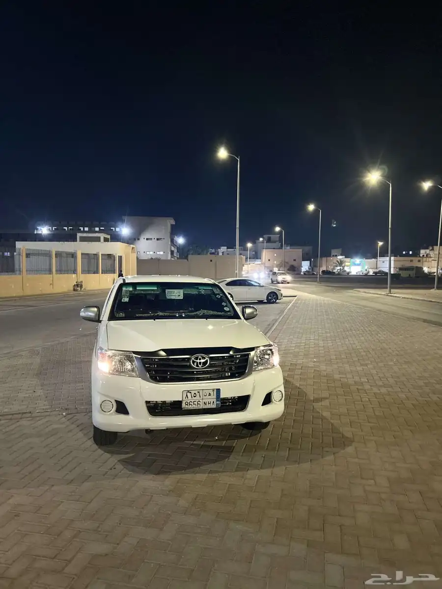 هايلوكس 8