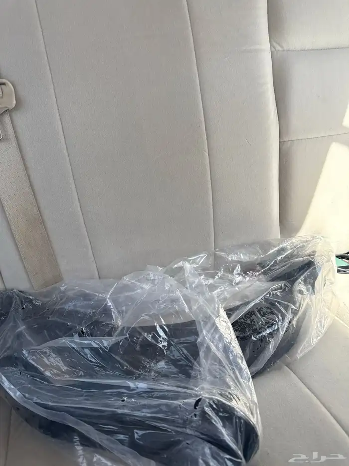 المقص السفلي (Lower Control Arm) فورد فيكتوريا 2011 0