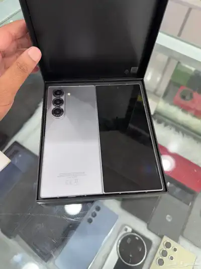 256 Samsung Galaxy z fold 6 0