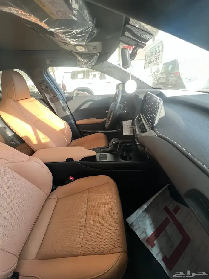 لكزس UX 200 نص فل 2023 7